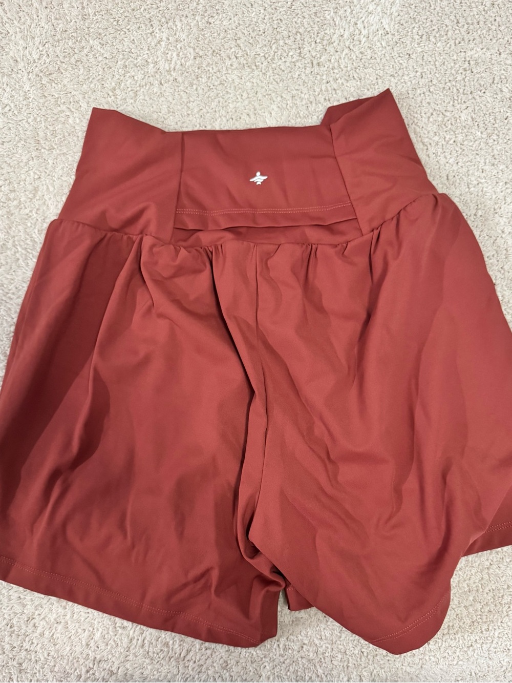 Halara SoftlyZero Airy 2-in-1 Flowy Yoga Shorts 5" Long Winterberry Rust M - Picture 2 of 13